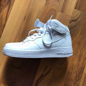 BRAND NEW nike air force 1